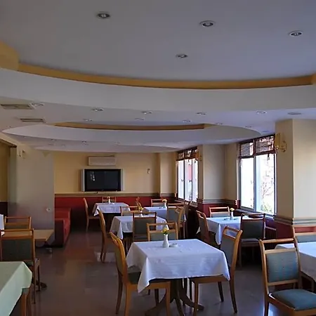 Vip Aparthotel 3*