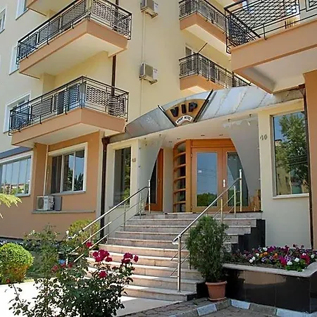 Vip Aparthotel 3*